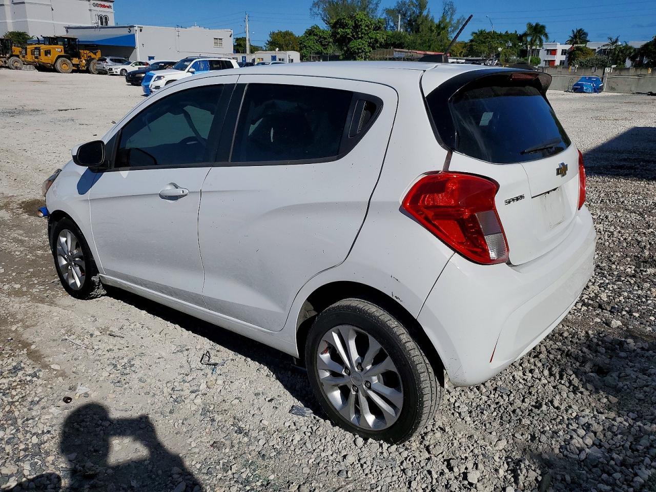 2020 Chevrolet Spark 1Lt - Фото 2