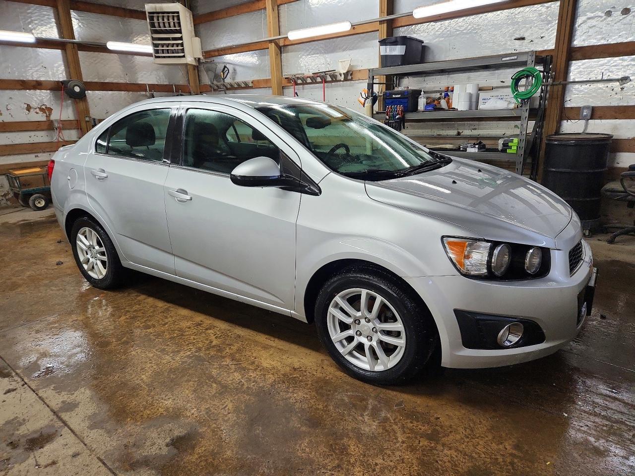 2015 Chevrolet Sonic Lt - Фото 4