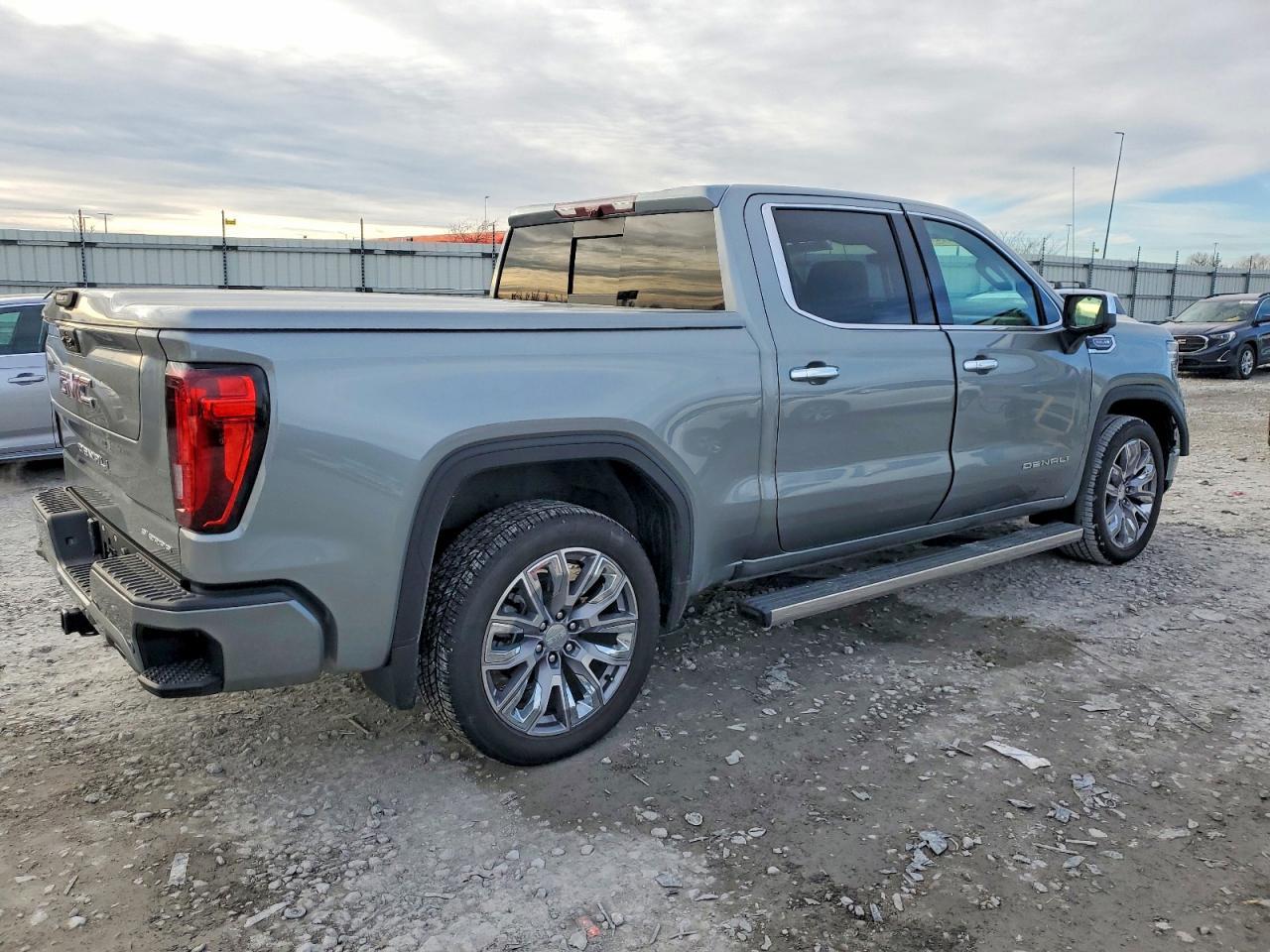2024 GMC Sierra K1500 Denali - Фото 3