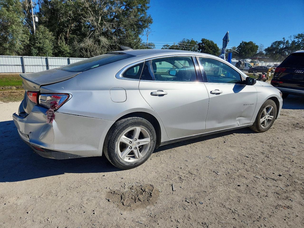 2020 Chevrolet Malibu Ls - Image 3