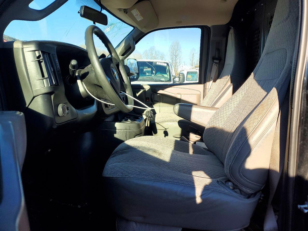 2019 Chevrolet Express 2500 Delivery Van - Image 7