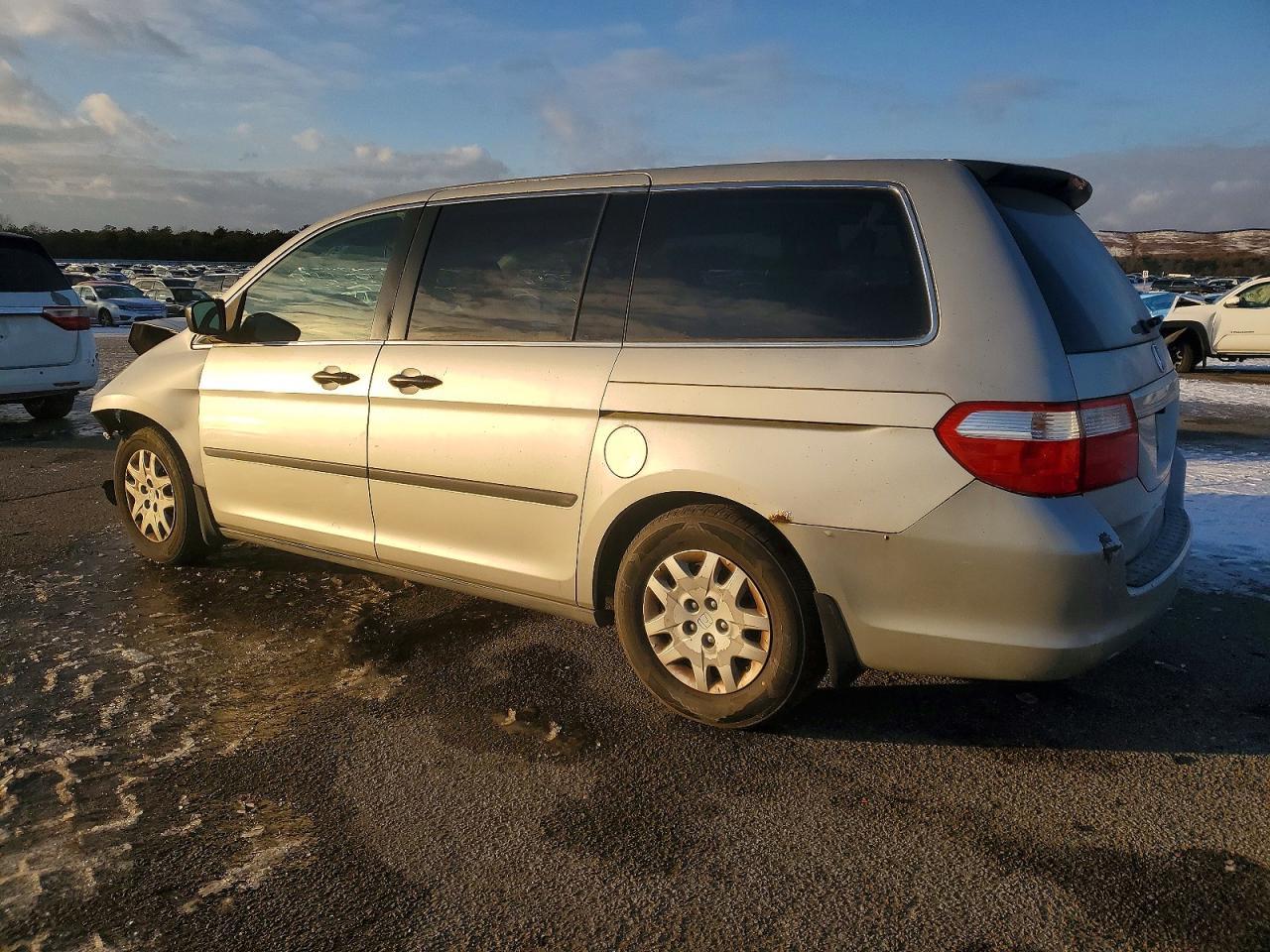 2005 Honda Odyssey Lx - Фото 2