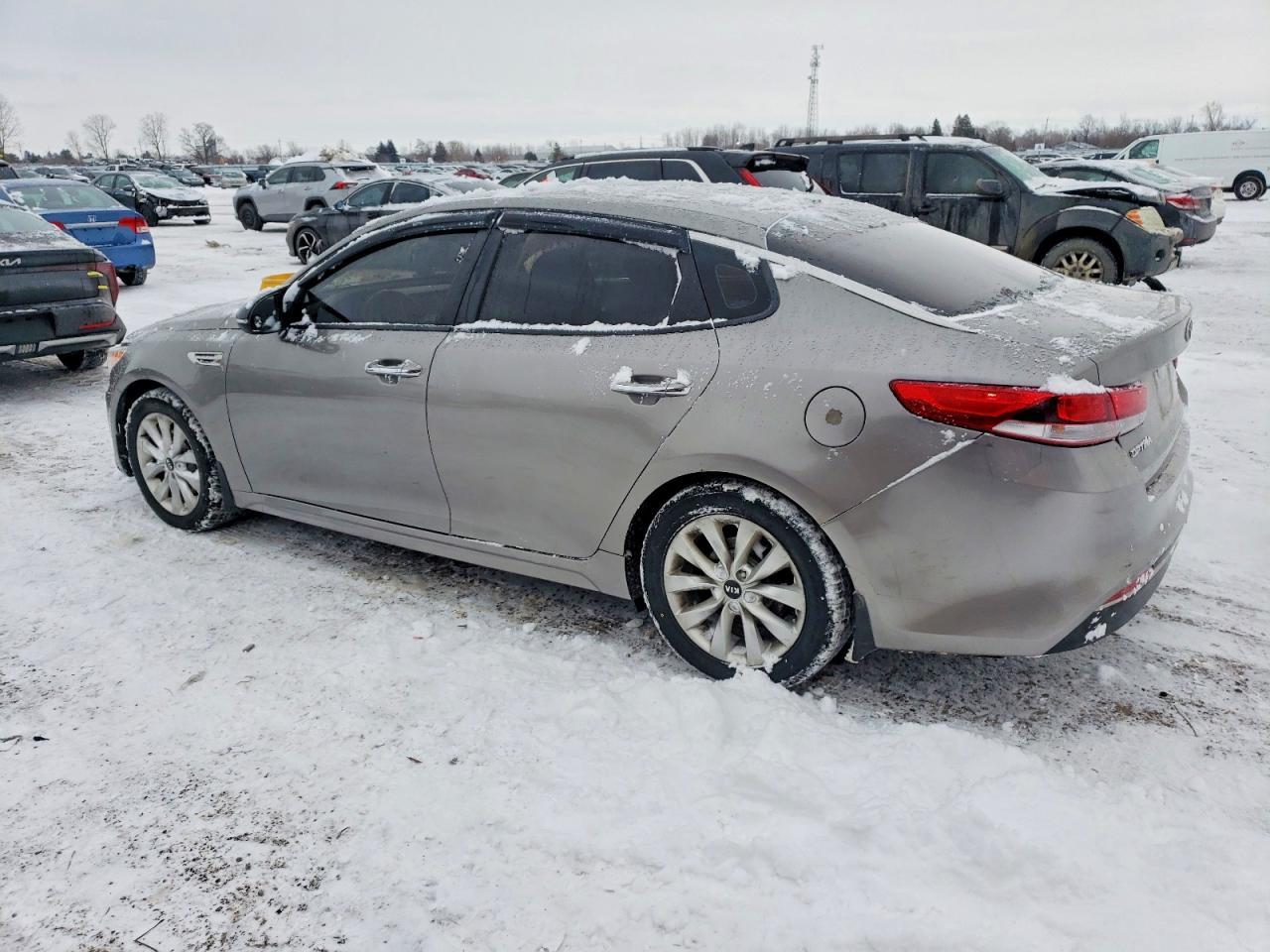 2017 Kia Optima Lx 4Dr - Фото 2