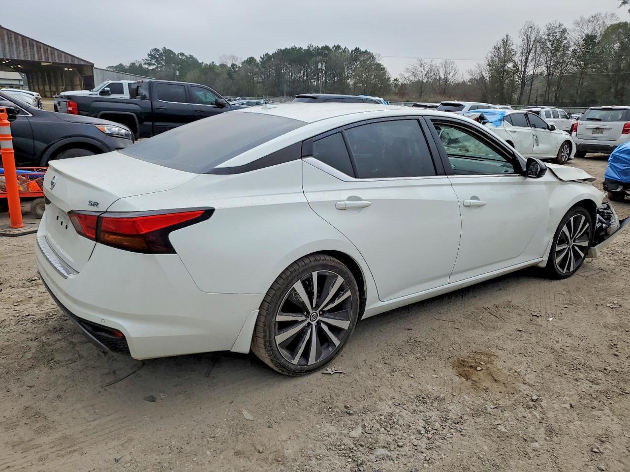 2021 Nissan Altima Sr - Image 3