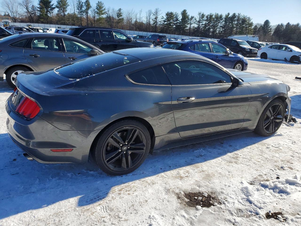 2015 Ford Mustang - Фото 3