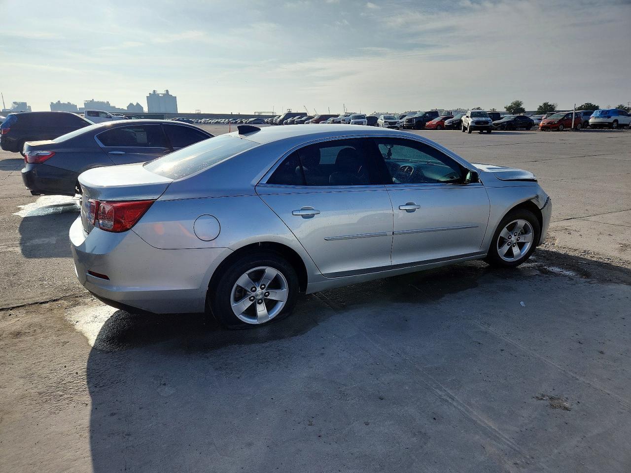 2015 Chevrolet Malibu Ls - Image 3