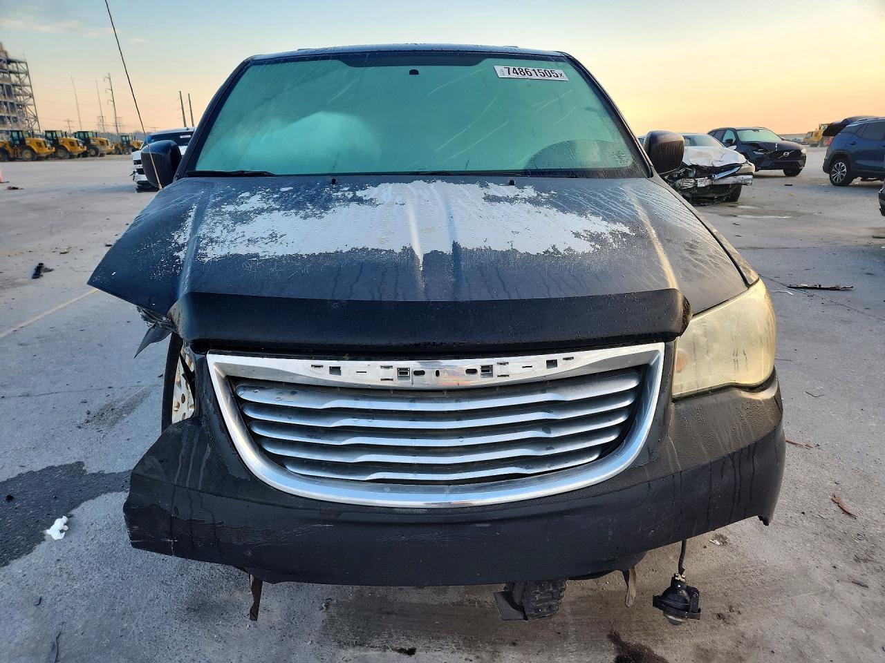 2014 Chrysler Town & Country Touring - Image 5