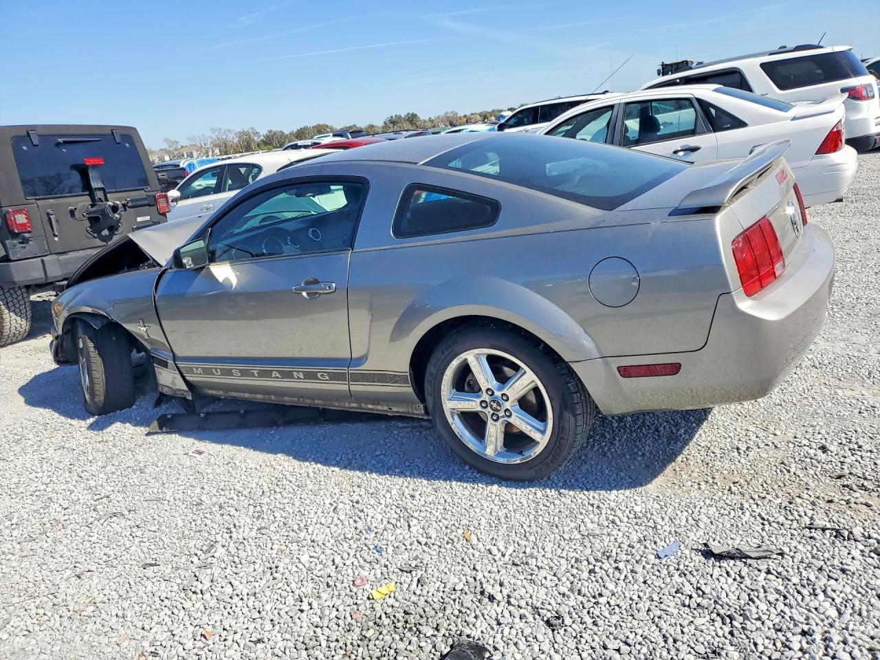 2008 Ford Mustang - Фото 2