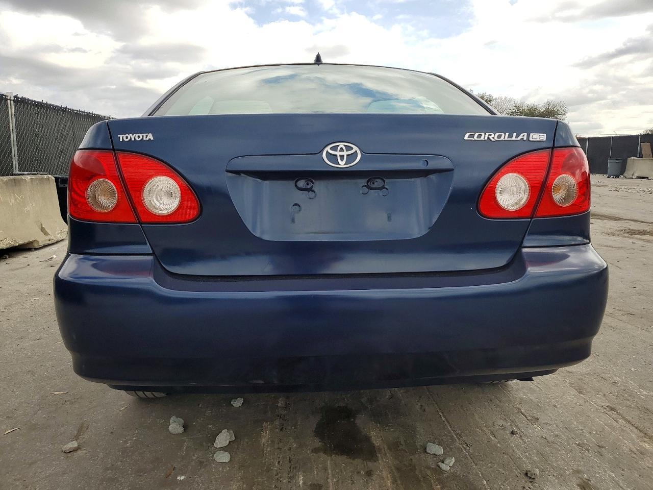 2005 Toyota Corolla Ce - Image 6