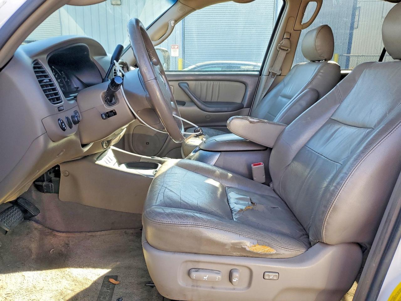2005 Toyota Sequoia Limited - Image 7