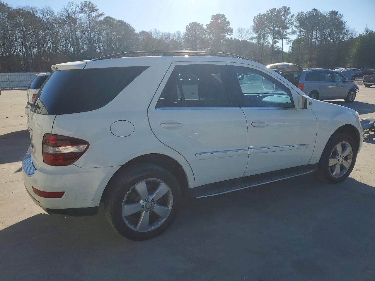 2011 Mercedes-Benz Ml 350 - Image 3