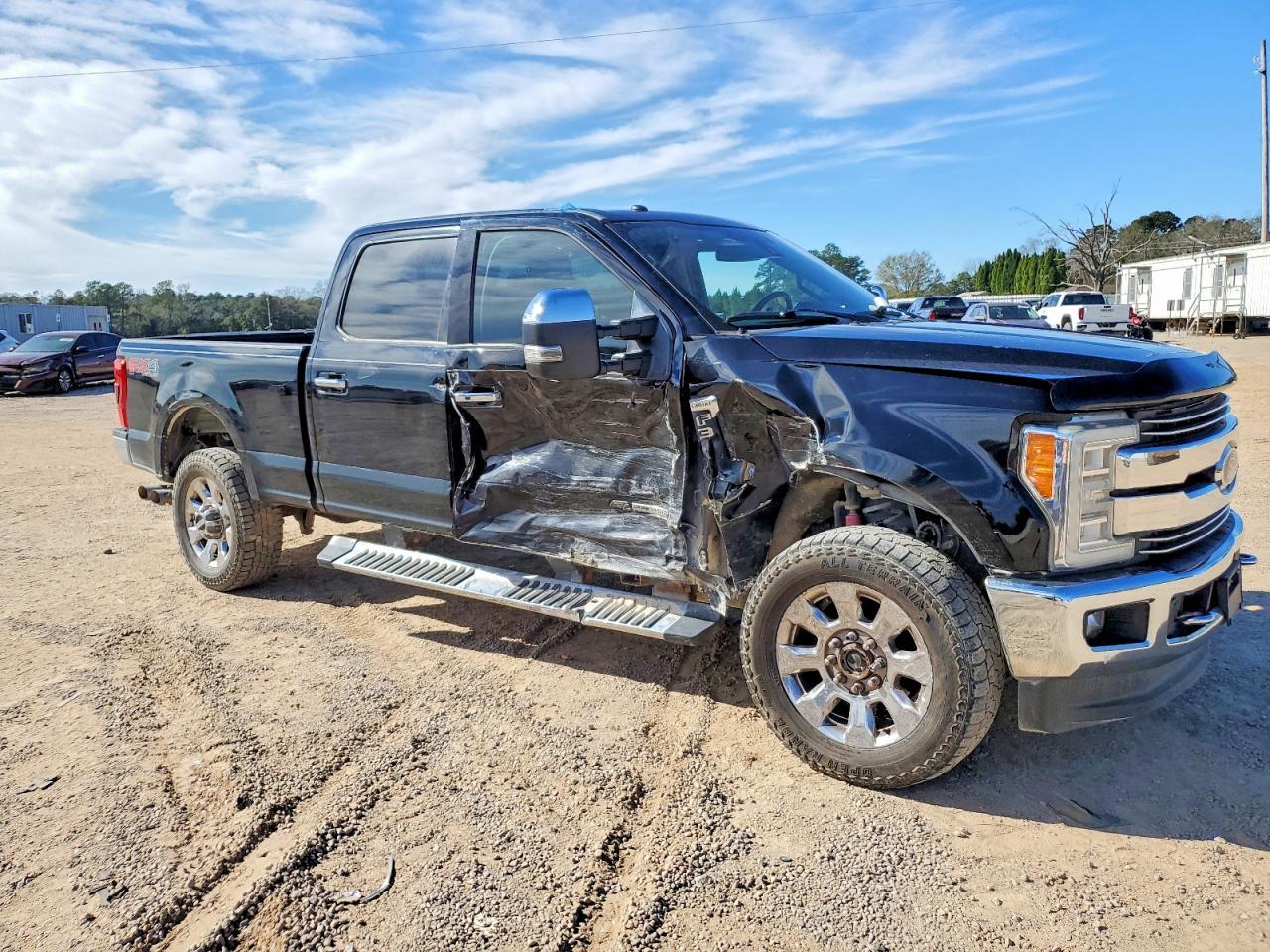 2017 Ford F350 Super Duty - Image 4