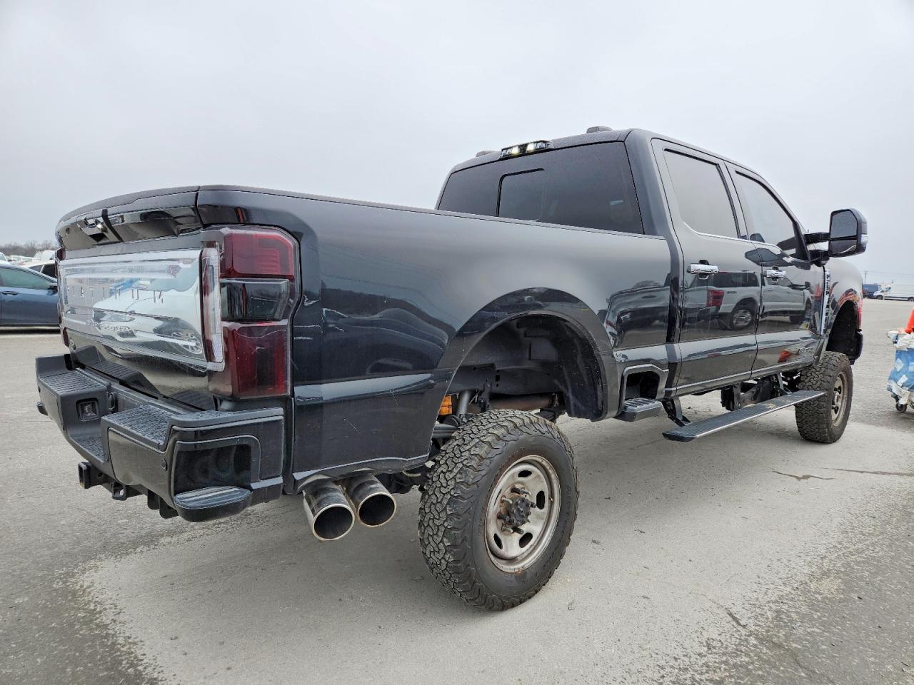 2023 Ford F250 Super Duty - Image 3