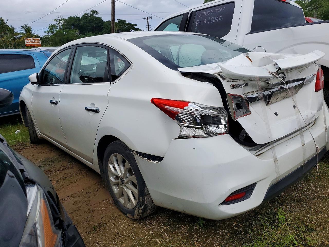 2016 Nissan Sentra S - Фото 2