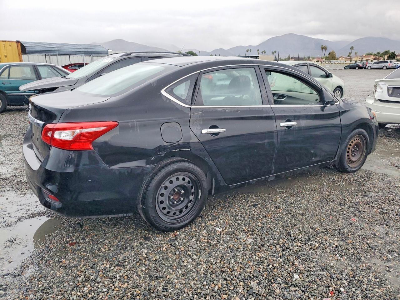 2016 Nissan Sentra S - Image 3