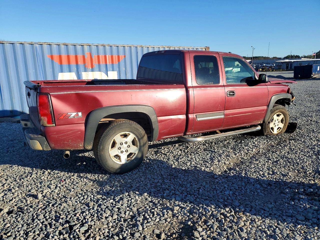 2005 Chevrolet Silverado K1500 - Image 3