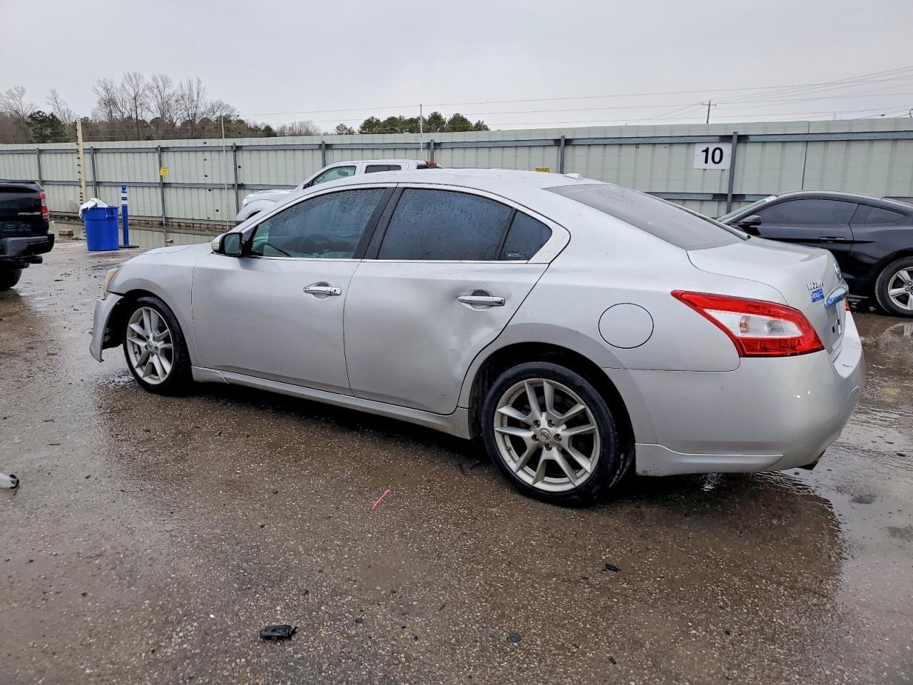 2010 Nissan Maxima 3.5 S - Фото 2