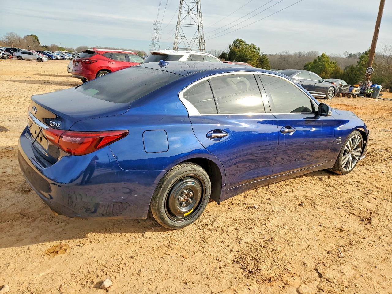 2018 Infiniti Q50 Luxe - Фото 3