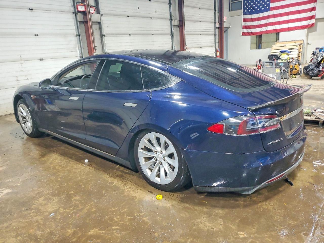 2013 Tesla Model S - Image 2