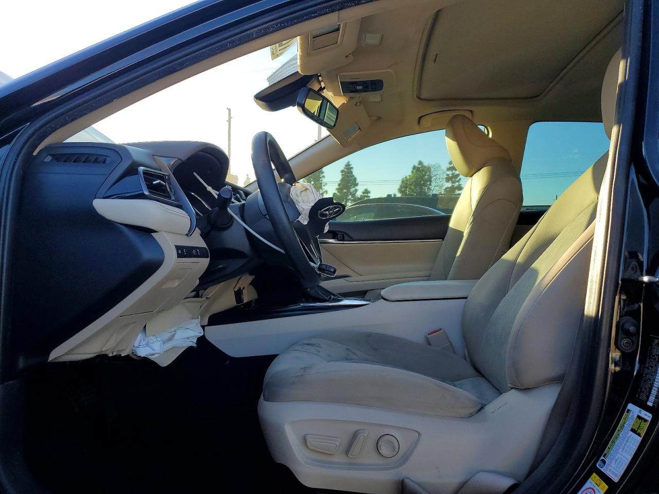 2019 Toyota Camry Le - Image 7