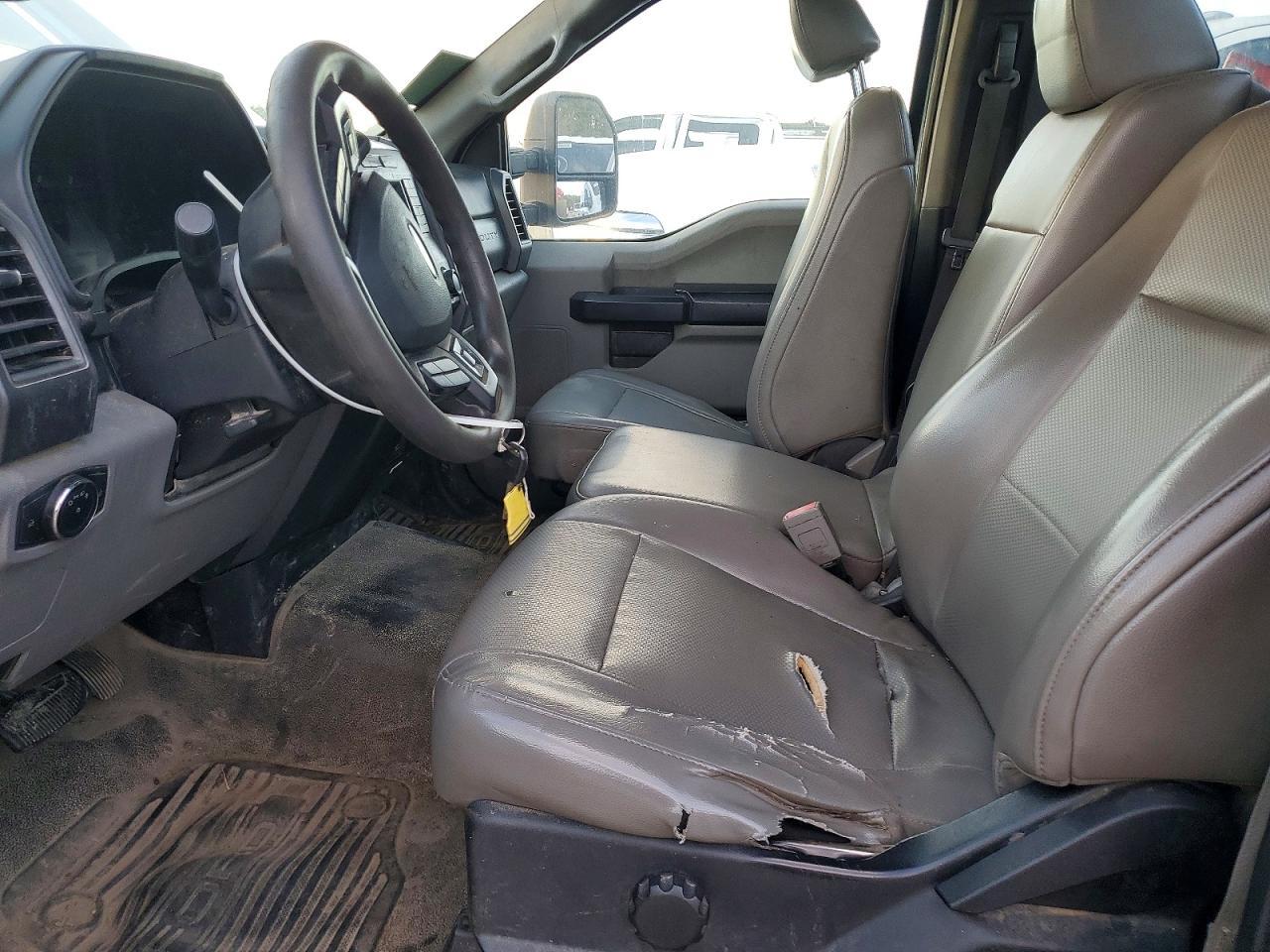 2018 Ford F350 Super Duty Utility / Service Truck - Image 7