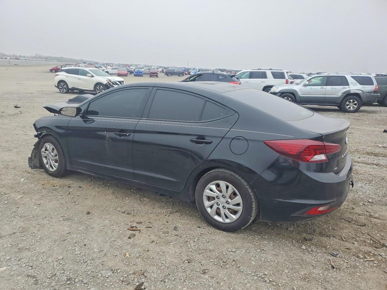 2020 Hyundai Elantra Se - Фото 2