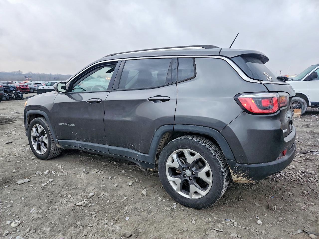2019 Jeep Compass Limited - Фото 2