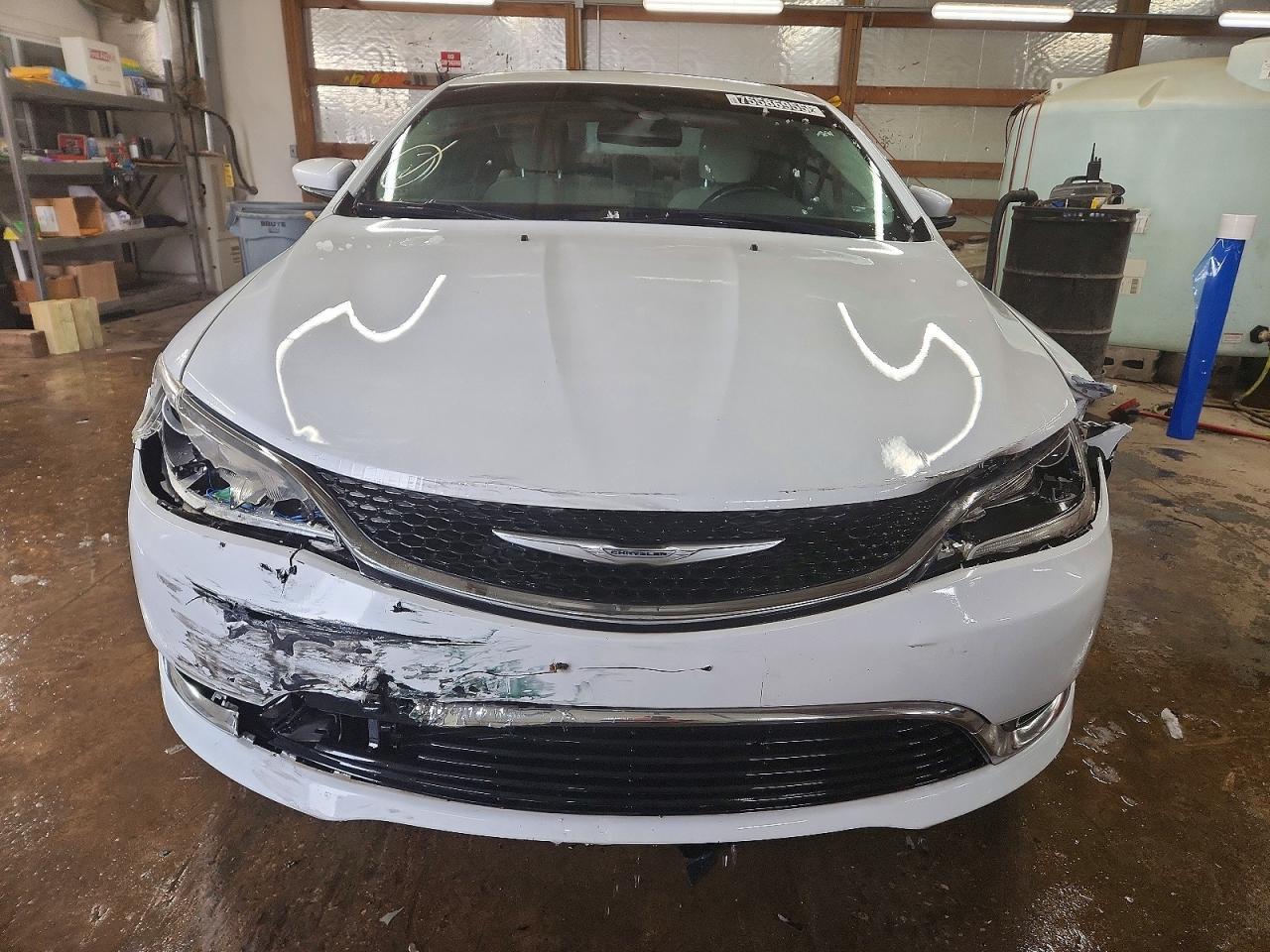 2015 Chrysler 200 Limited - Image 5