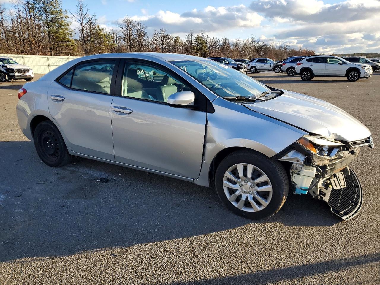 2015 Toyota Corolla Le - Фото 4
