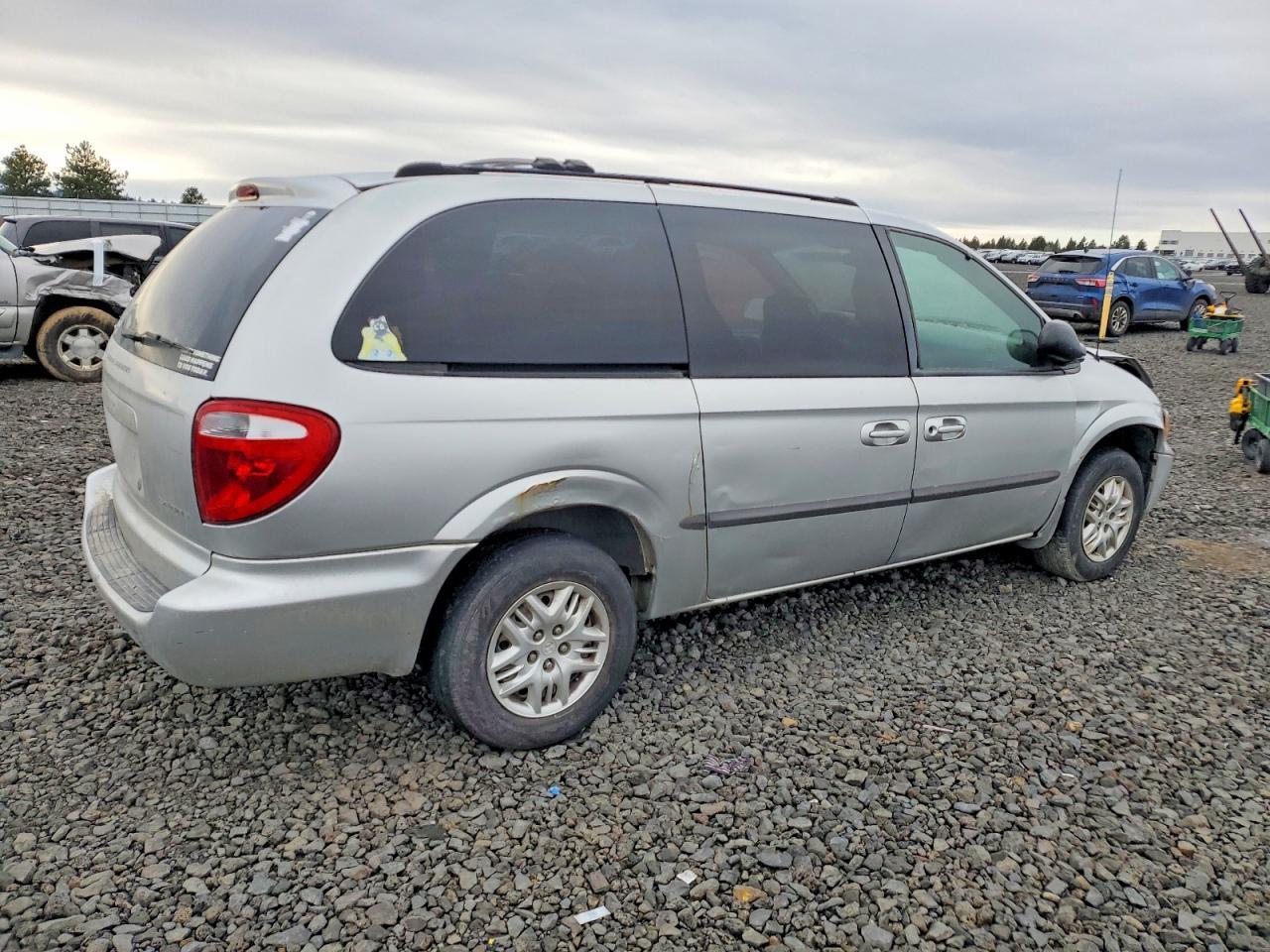 2002 Dodge Grand Caravan Sport - Фото 3