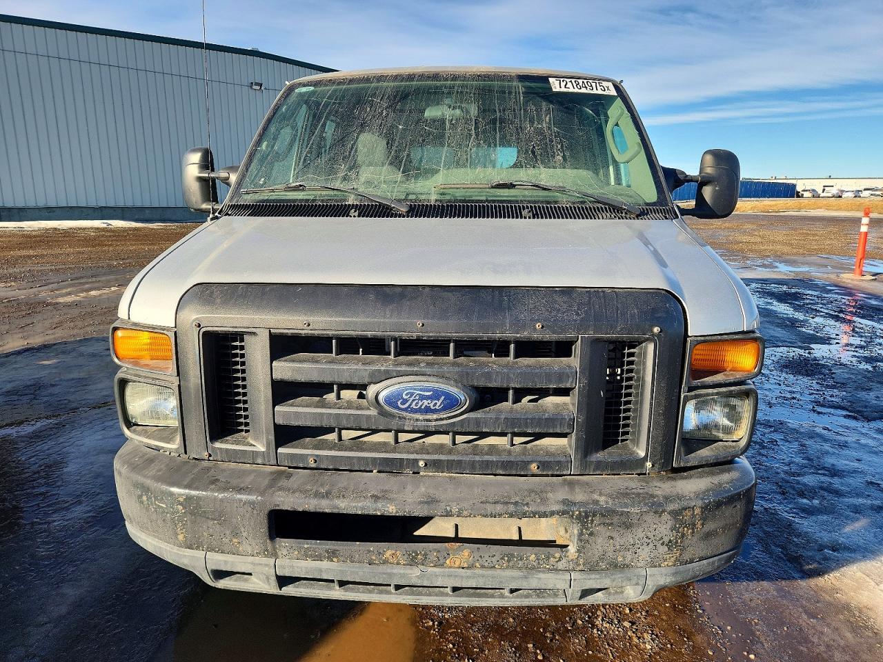 2010 Ford Econoline E250 Van - Фото 5