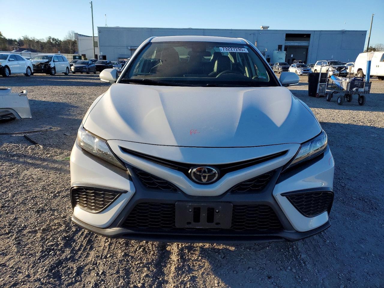 2023 Toyota Camry Se - Фото 5