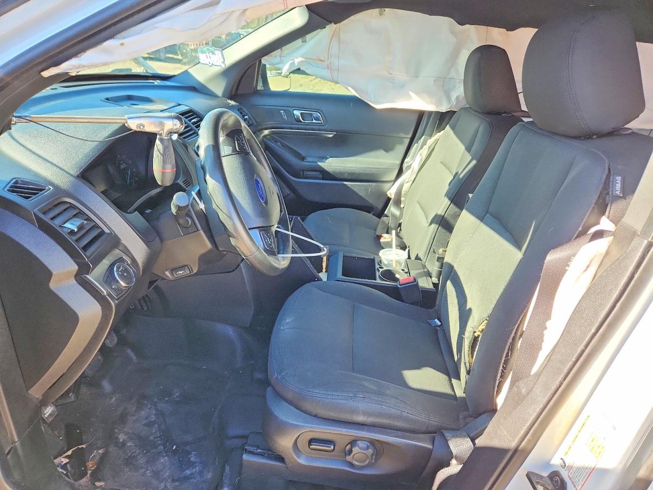 2019 Ford Explorer Police Interceptor - Image 7