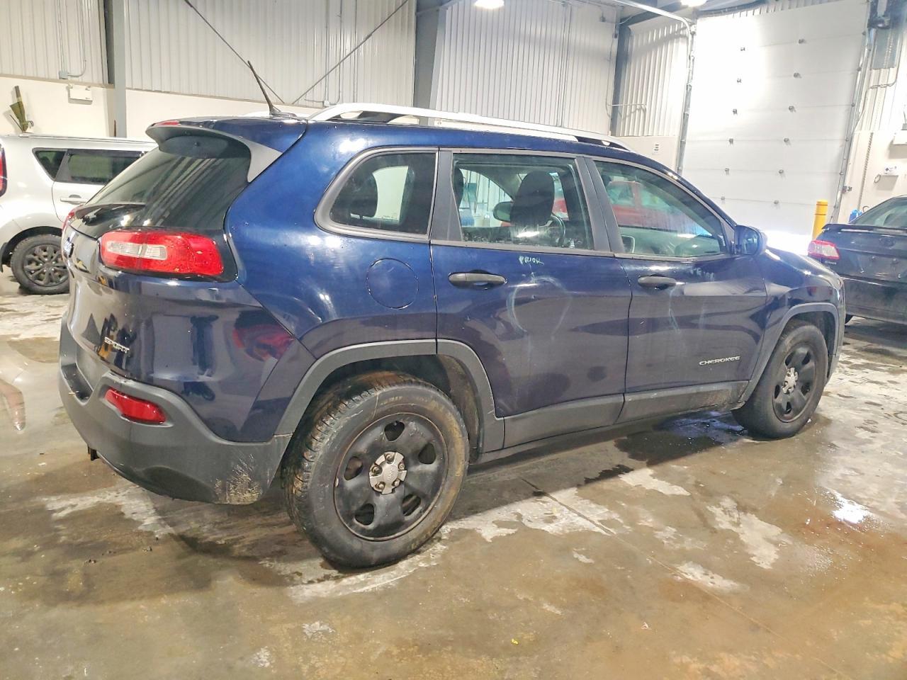 2014 Jeep Cherokee Sport - Фото 3