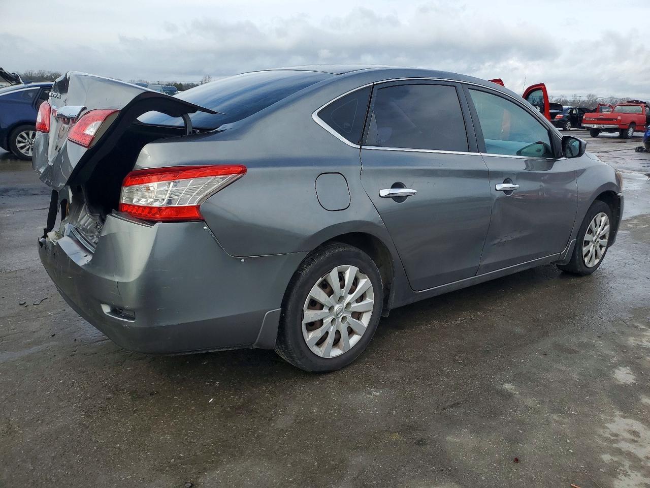 2015 Nissan Sentra S - Фото 3