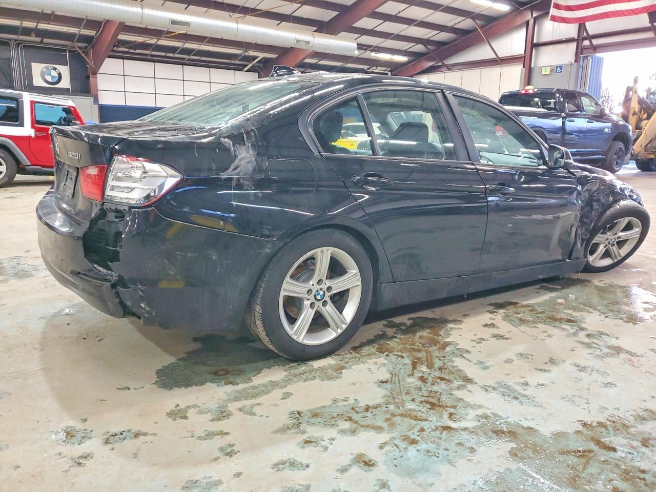 2013 BMW 320 I xDrive - Фото 3