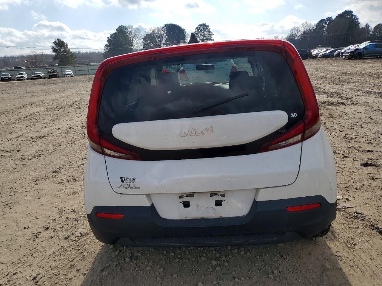 2022 Kia Soul Lx - Image 6