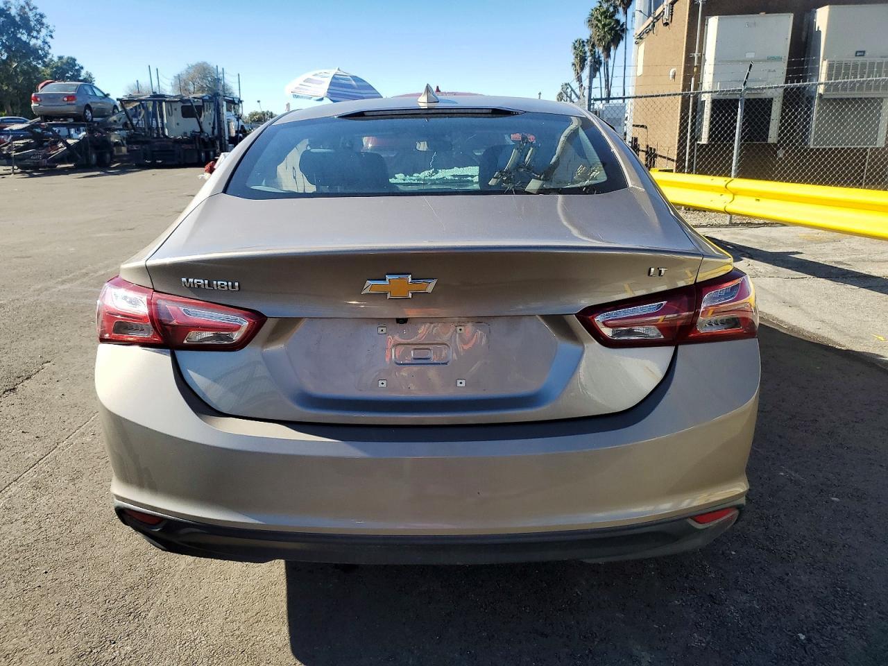 2022 Chevrolet Malibu Lt - Фото 6