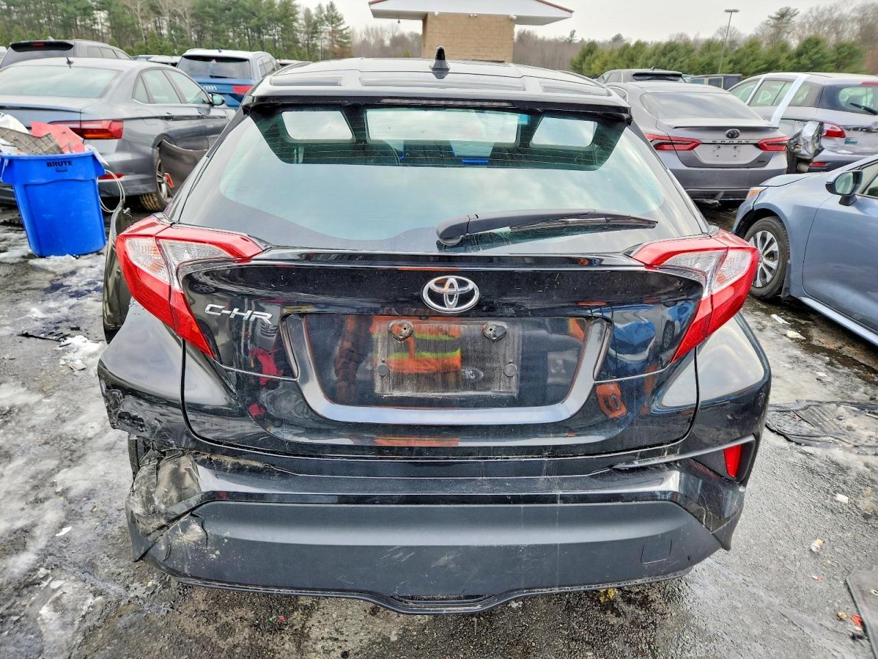 2022 Toyota C-Hr Xle - Фото 6