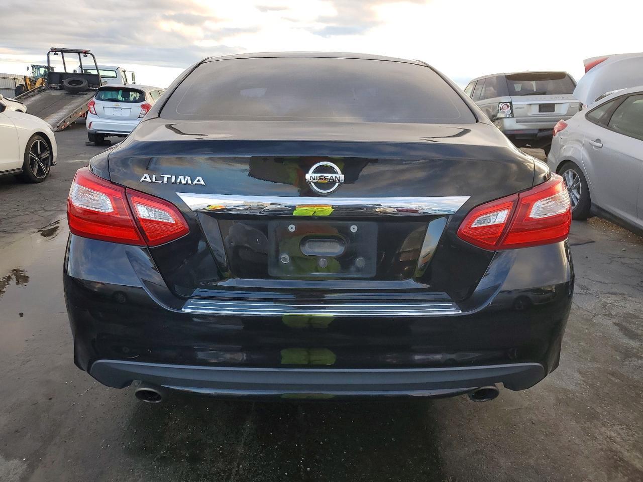 2017 Nissan Altima - Фото 6