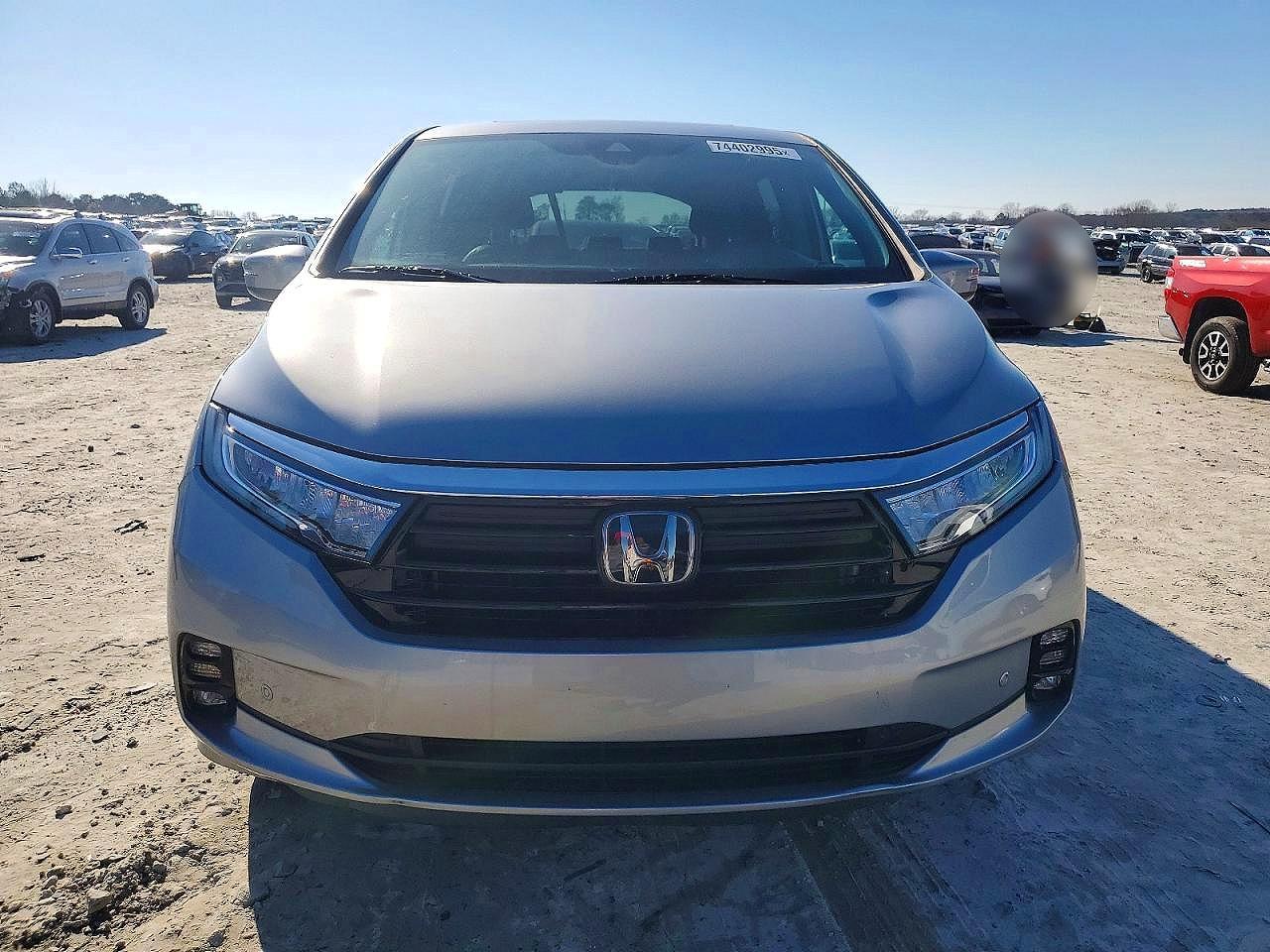 2023 Honda Odyssey Touring - Image 5