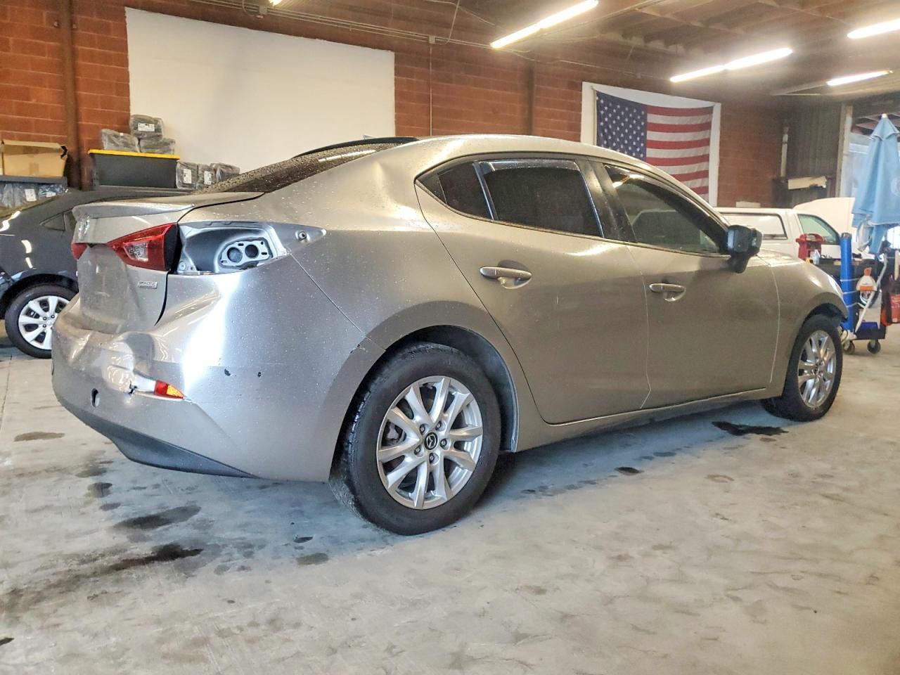 2014 Mazda 3 Grand Touring - Image 3