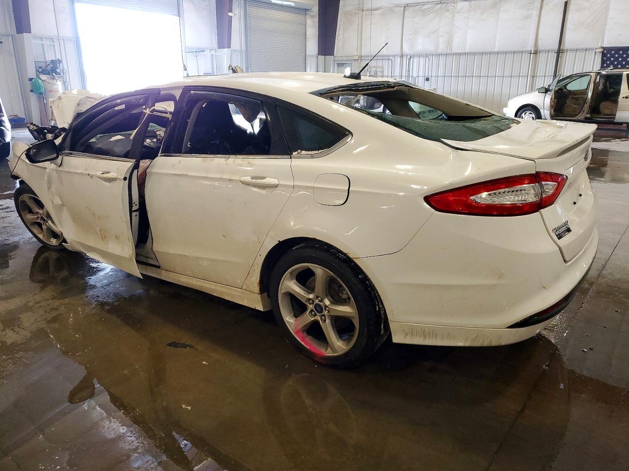 2015 Ford Fusion Se - Фото 2