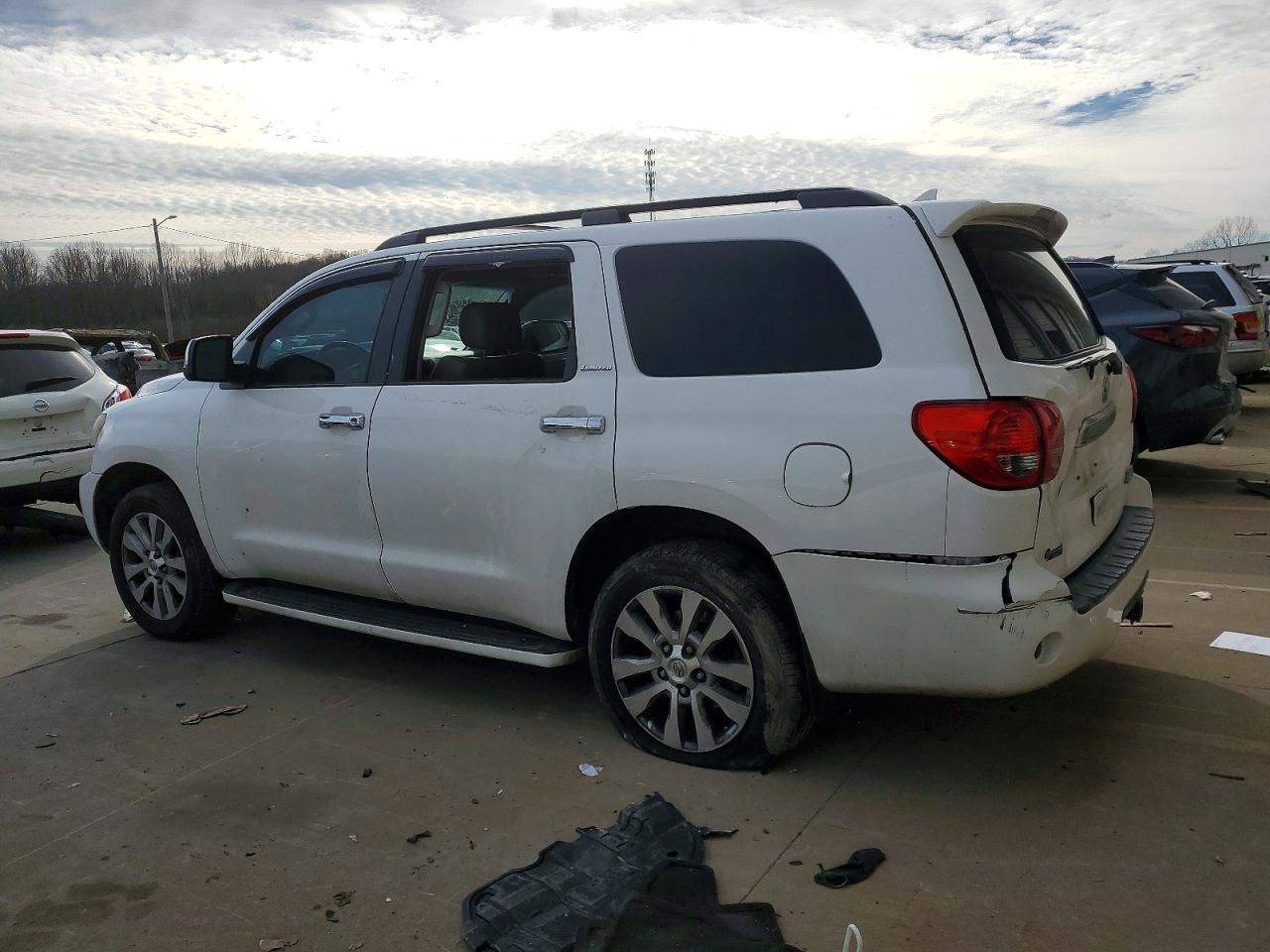 2012 Toyota Sequoia Limited - Фото 2