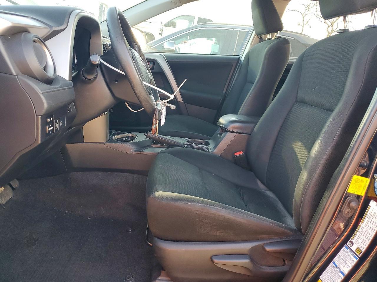 2017 Toyota Rav4 Le - Image 7