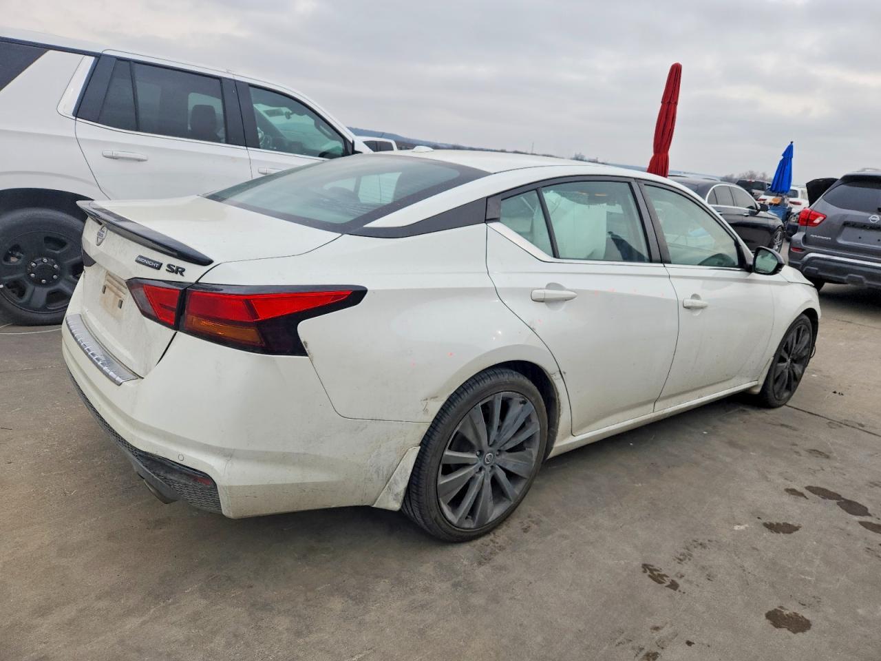 2022 Nissan Altima Sr - Image 3