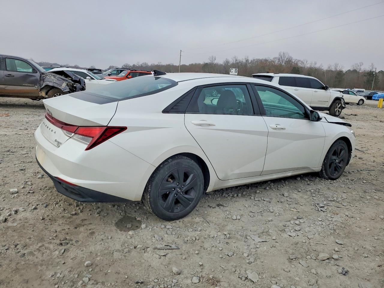 2022 Hyundai Elantra Sel - Фото 3