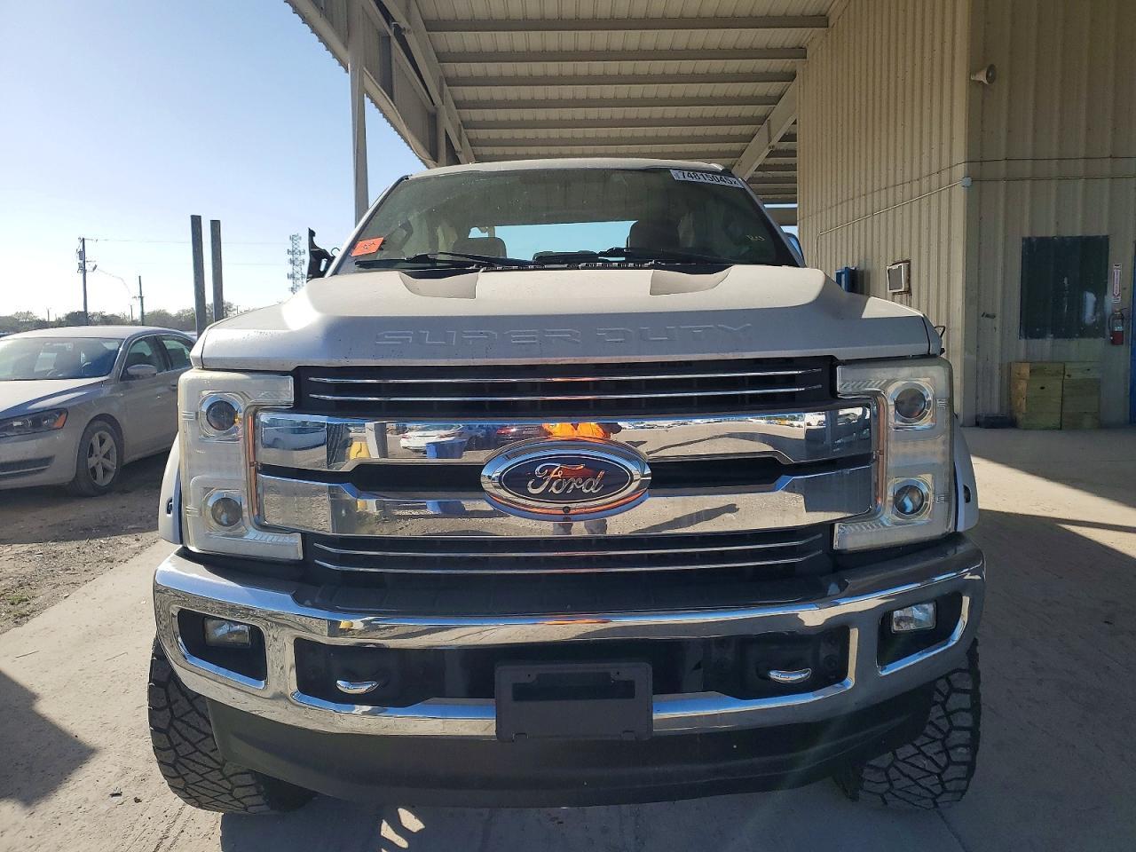 2017 Ford F250 Super Duty - Фото 5