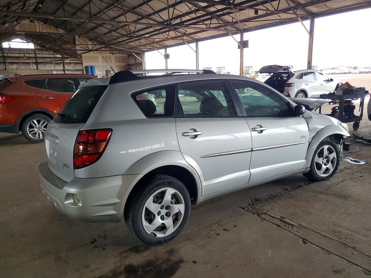 2004 Pontiac Vibe - Фото 3