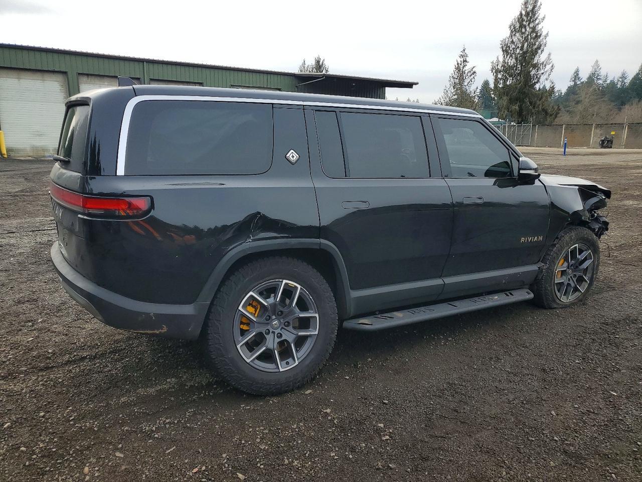 2023 Rivian R1S Adventure - Фото 3